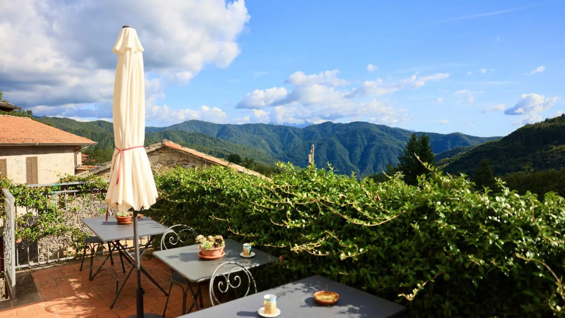 Apartment Agriturismo Montagna Verde Apella Italy